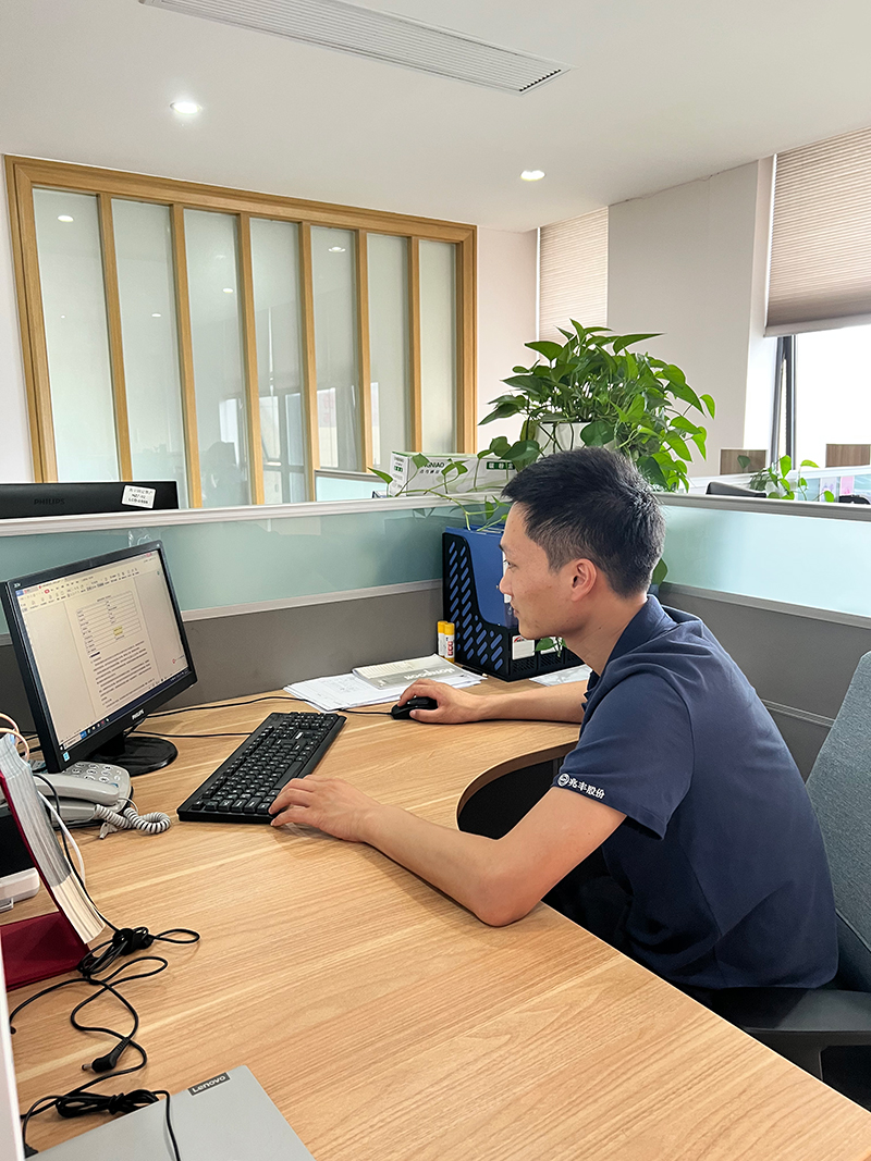 1664239837222191twjY.jpg 包華斌.jpg